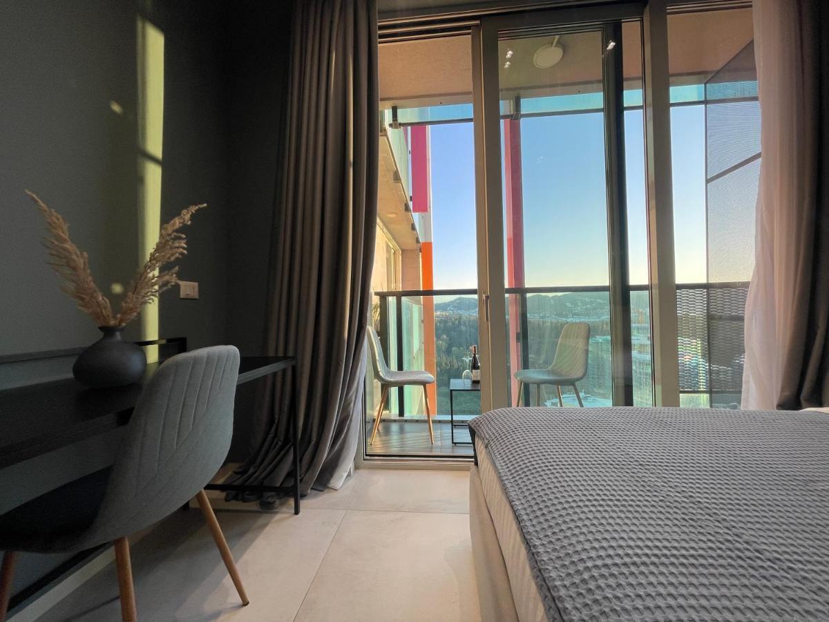 Ambassador Skyline Apartments 地拉那 外观 照片